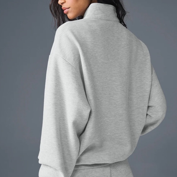ALO accloade 1/4 zip pullover - heather gray NWT sz M - Picture 3 of 10